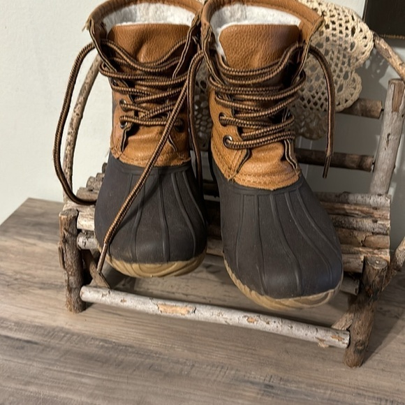 EUC! BLUE SUEDE SHOES HUEY TODDLER FLEECE LINED LACE UP DUCK BOOTS - Picture 4 of 13